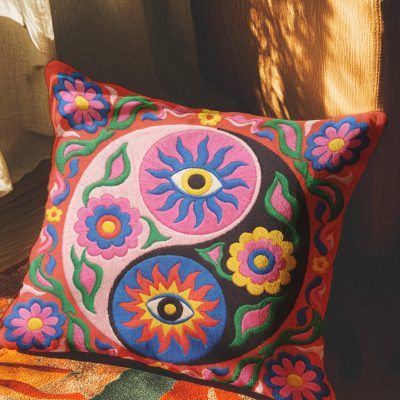 Minimalist Yin-Yang Pattern Cushions and Pillowcases
