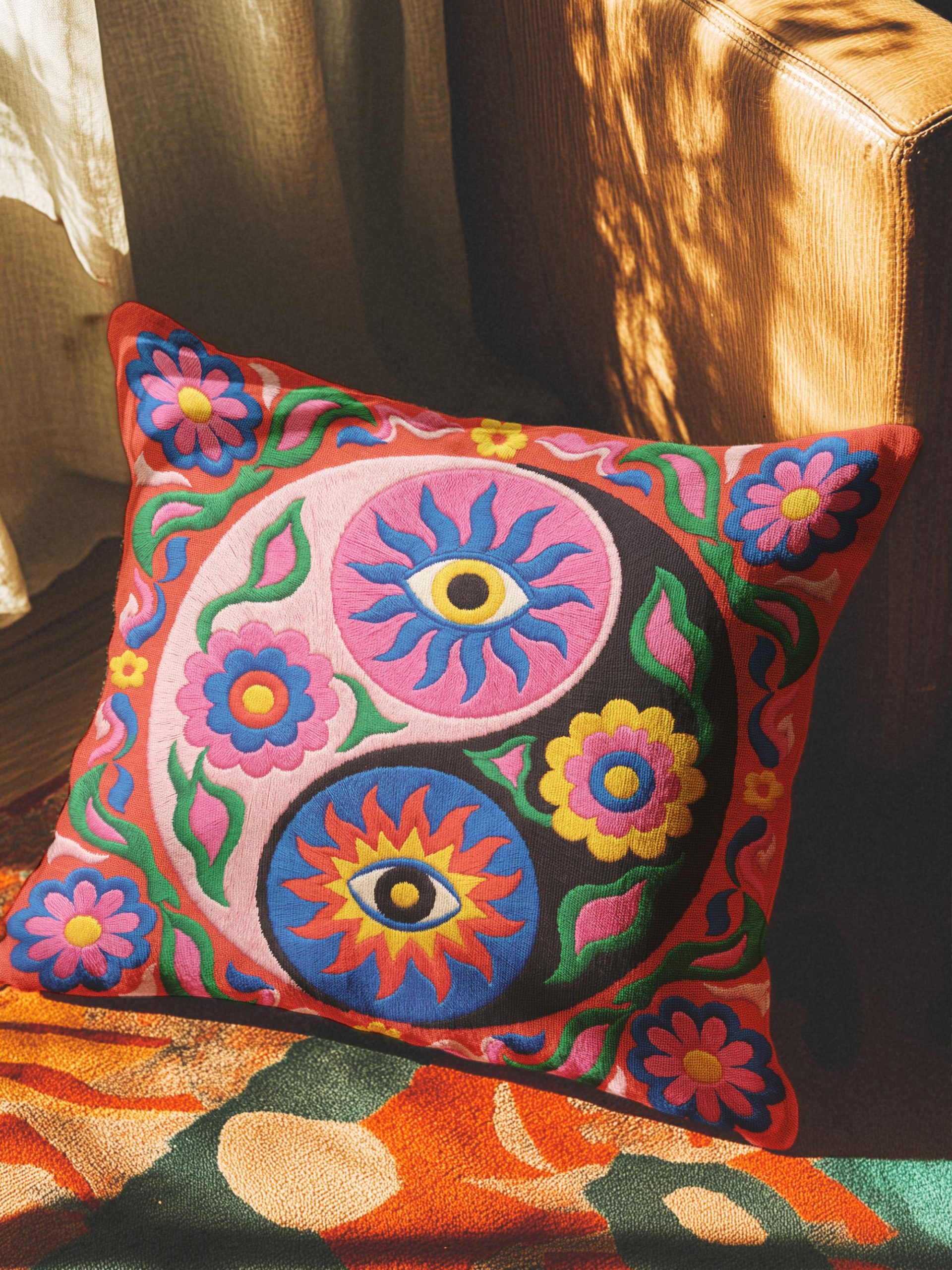 Minimalist Yin-Yang Pattern Cushions and Pillowcases